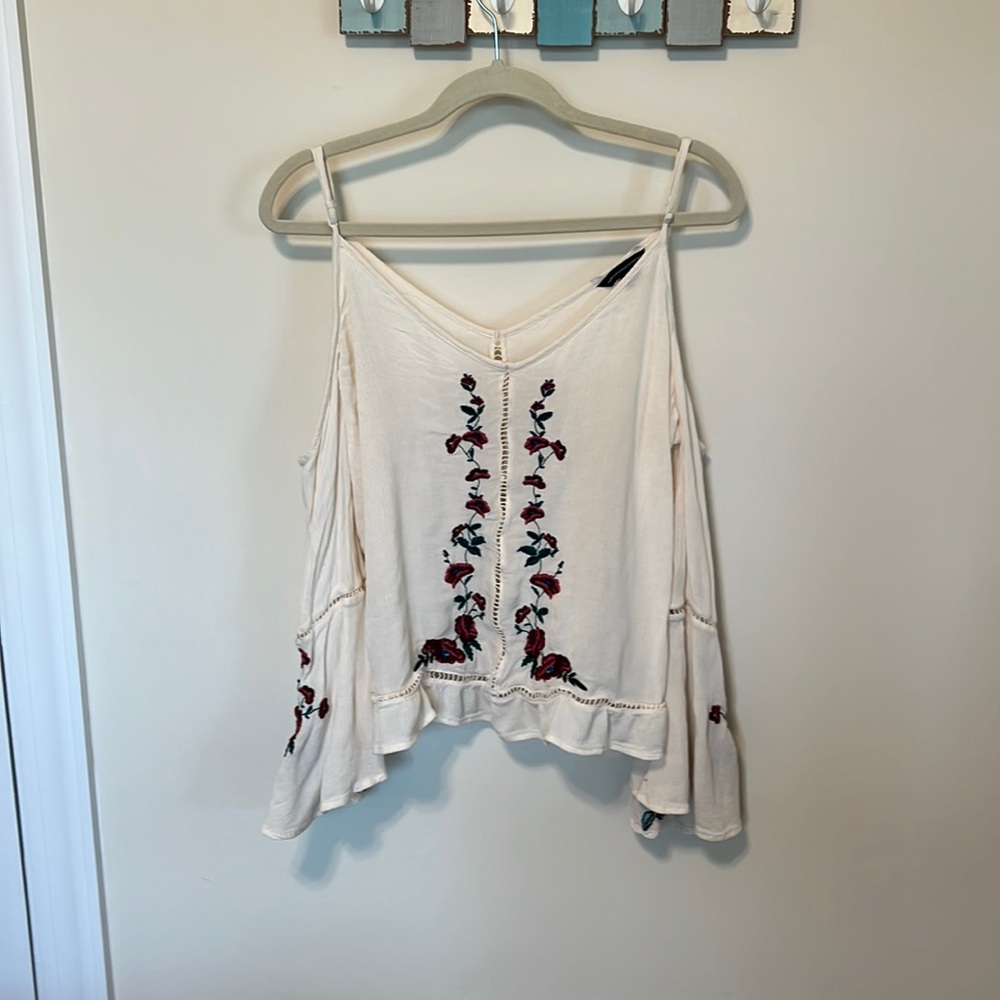 American Eagle Outfitters Embroidered Cold Shoulder Blouse Bell Sleeves / Size M